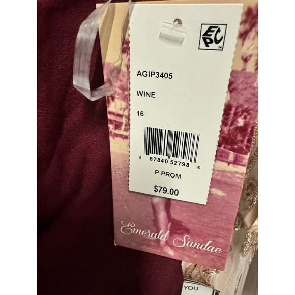 Emerald Sundae Trendy Plus Size Cowlneck Side-Ruched Maxi Dress | Size 16 - Picture 3 of 4